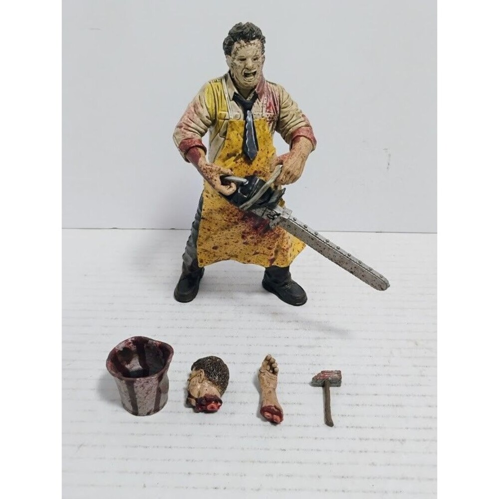 1998 MCFARLANE TOYS MOVIE MANIACS SERIES 1 LEATHERFACE BLOODY VERSION FIGURE
